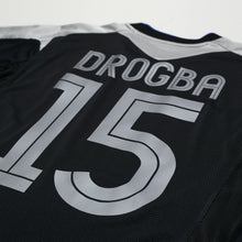 Load image into Gallery viewer, 2004/05 Drogba #15 Chelsea Vintage Umbro UCL Away Football Shirt (S)10

