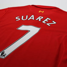 Load image into Gallery viewer, 2012/13 Suarez #7 Liverpool Vintage Warrior Home Football Shirt (L)10
