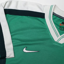 Load image into Gallery viewer, 1998/00 Okocha #10 Nigeria Vintage Nike Football Shirt (M) World Cup 988

