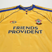 Load image into Gallery viewer, 2002/04 Beattie #9 Southampton Vintage Saints Away Football Shirt (M)3
