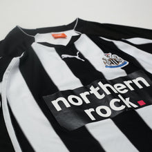 Load image into Gallery viewer, 2010/11 Ben Arfa #37 Newcastle United Vintage PUMA LS Home Football Shirt (M)6
