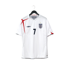 Load image into Gallery viewer, 2005/07 Beckham #7 England Vintage Umbro Home Football Shirt (XL) WC 20061
