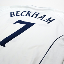 Load image into Gallery viewer, 2001/03 BECKHAM #7 England Vintage Umbro Home Greece Football Shirt (XL) 2002 WC9
