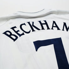 Load image into Gallery viewer, 2001/03 BECKHAM #7 England Vintage Umbro Home Greece Football Shirt (XL) 2002 WC11
