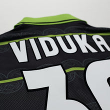 Load image into Gallery viewer, 1999/00 Viduka #36 Celtic Vintage Umbro Away Football Shirt (XL)12
