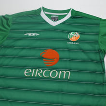 Load image into Gallery viewer, 2003/04 Roy Keane #6 Ireland Vintage Umbro Home Football Shirt (M)
