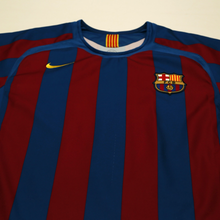 Load image into Gallery viewer, 2005/06 Ronaldinho #10 Barcelona Vintage Nike Home Football Shirt (M)3
