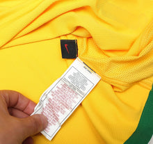 Load image into Gallery viewer, 2006/08 RONALDO #9 Brazil Vintage Nike WC 2006 Home Football Shirt (L)
