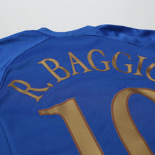 Load image into Gallery viewer, 2004/06 Baggio #10 Italy Vintage PUMA Home Football Shirt (S)12

