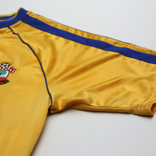 Load image into Gallery viewer, 2002/04 Beattie #9 Southampton Vintage Saints Away Football Shirt (M)5
