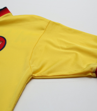 Load image into Gallery viewer, 1997/99 McManaman #7 Liverpool Vintage Reebok Away Football Shirt (S) 34/365
