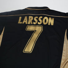 Load image into Gallery viewer, 2003/04 Larsson #7 Celtic Vintage Umbro Away Football Shirt (L)

