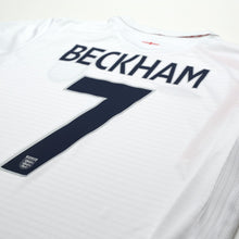 Load image into Gallery viewer, 2005/07 Beckham #7 England Vintage Umbro Home Football Shirt (L) WC 200612
