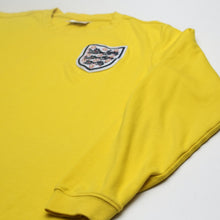 Load image into Gallery viewer, 1965/70 Gordon Banks #1 England Umbro Goalkeeper Shirt (M/L) 'Retro 1966'
