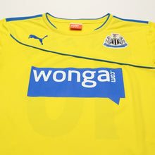 Load image into Gallery viewer, 2013/14 Ben Arfa #10 Newcastle United Vintage PUMA Third Football Shirt (M)3
