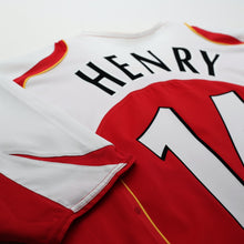 Load image into Gallery viewer, 2004/05 Henry #14 Arsenal Vintage Nike Home Football Shirt (M)11
