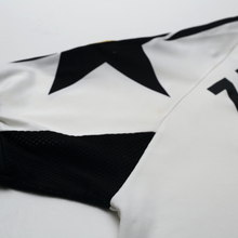 Load image into Gallery viewer, 1998/99 Zidane #21 Juventus Vintage Kappa Away Football Shirt (L)13
