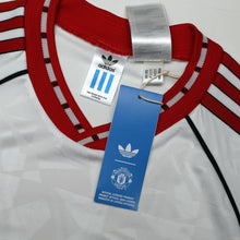 Load image into Gallery viewer, 1991 Robson #7 Manchester United adidas Cup Winners Cup Football Shirt (M) BNWT15
