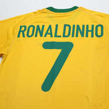 Load image into Gallery viewer, 2000/02 Ronaldinho #7 Brazil Vintage Nike Home Football Shirt (S) Olympics 20009
