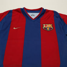 Load image into Gallery viewer, 2002/03 Riquelme #10 Barcelona Vintage Nike Home Football Shirt (M)3
