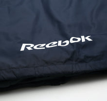 Load image into Gallery viewer, 2003/04 MANCHESTER CITY Vintage Reebok Padded Football Bench Coat Jacket (M)9
