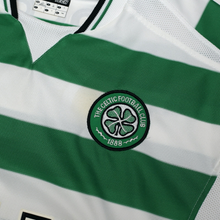 Load image into Gallery viewer, 2001 Larsson #7 Celtic Vintage Umbro Home Football Shirt (S)6
