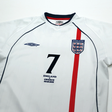 Load image into Gallery viewer, 2001/03 Beckham #7 England Vintage Umbro Home Greece Football Shirt (M)2
