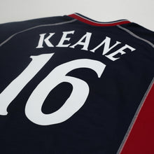 Load image into Gallery viewer, 2000/01 Keane #16 Manchester United Vintage Umbro Third Football Shirt (L)9
