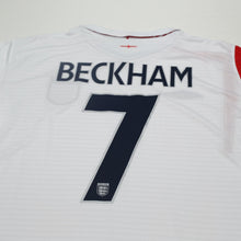 Load image into Gallery viewer, 2005/07 Beckham #7 England Vintage Umbro Home Football Shirt (XL) World Cup 2006
