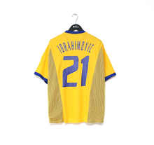 Load image into Gallery viewer, 2002/03 IBRAHIMOVIC #21 Sweden Vintage adidas WC 02 Home Football Shirt (XL)
