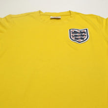 Load image into Gallery viewer, 1965/70 Gordon Banks #1 England Umbro Goalkeeper Shirt (M/L) 'Retro 1966'

