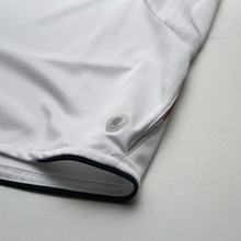 Load image into Gallery viewer, 2005/07 Beckham #7 England Vintage Umbro Home Football Shirt (XL) World Cup 2006
