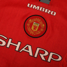 Load image into Gallery viewer, 1996/98 Cantona #7 Manchester United Vintage Umbro Home Football Shirt (S)5
