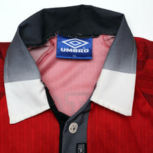 Load image into Gallery viewer, 1996/98 Cantona #7 Manchester United Vintage Umbro Home Football Shirt (XL)17
