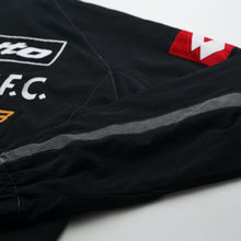 Load image into Gallery viewer, 2002/03 Juventus Vintage Lotto Football Track Top Jacket (L)11
