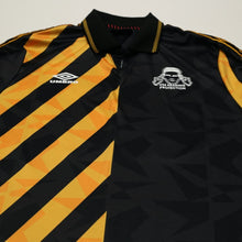 Load image into Gallery viewer, 2021 Factory Records x Umbro "Madchester" Retro Football Shirt (L) #82 Haçienda3
