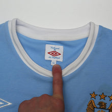 Load image into Gallery viewer, 2009/10 Tevez #32 Manchester City Vintage Umbro Home Football Shirt (L) 4414
