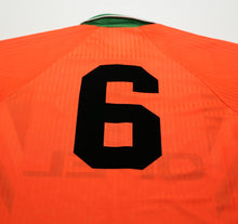 Load image into Gallery viewer, 1997/98 KEANE #6 Ireland Vintage Umbro Away Football Shirt (L)
