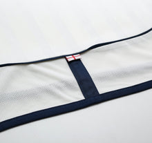Load image into Gallery viewer, 2001/03 BECKHAM #7 England Vintage Umbro Home Greece Football Shirt (XL) WC 2002
