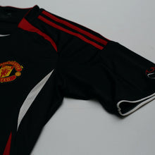 Load image into Gallery viewer, 2021/22 RONALDO #7 Manchester United adidas Teamgeist Football Shirt (M)5
