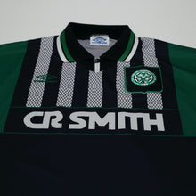 Load image into Gallery viewer, 1994/96 Van Hooijdonk #9 Celtic Vintage Umbro Away Football Shirt (L)3
