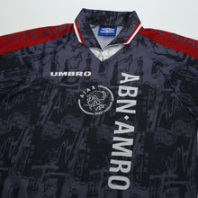 Load image into Gallery viewer, 1996/97 Kluivert #9 Ajax Vintage Umbro Away Football Shirt (M)2
