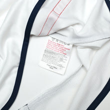 Load image into Gallery viewer, 2001/03 BECKHAM #7 England Vintage Umbro L/S Home Greece Football Shirt (S)17
