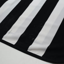 Load image into Gallery viewer, 2003/04 Bellamy #10 Newcastle United Vintage adidas Home Football Shirt (XXL)16
