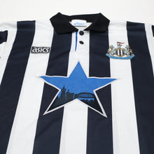 Load image into Gallery viewer, 1993/95 Cole #9 Newcastle United Vintage Asics Home Football Shirt (L)3
