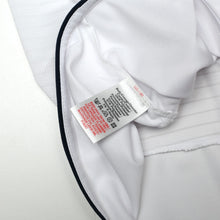 Load image into Gallery viewer, 2005/07 Beckham #7 England Vintage Umbro Home Football Shirt (L) WC 200618
