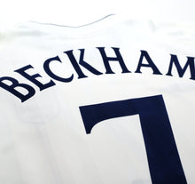 Load image into Gallery viewer, 2001/03 BECKHAM #7 England Vintage Umbro Home Greece Football Shirt (XL) WC 2002
