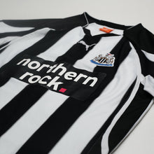 Load image into Gallery viewer, 2010/11 Ben Arfa #37 Newcastle United Vintage PUMA LS Home Football Shirt (M)4

