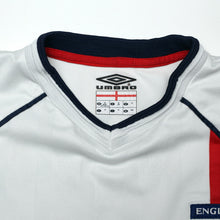Load image into Gallery viewer, 2001/03 Beckham #7 England Vintage Umbro Home Greece Football Shirt (M)18
