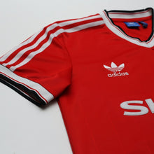 Load image into Gallery viewer, 1983/84 Robson #7 Manchester United adidas Originals Home Football Shirt (S/M)5

